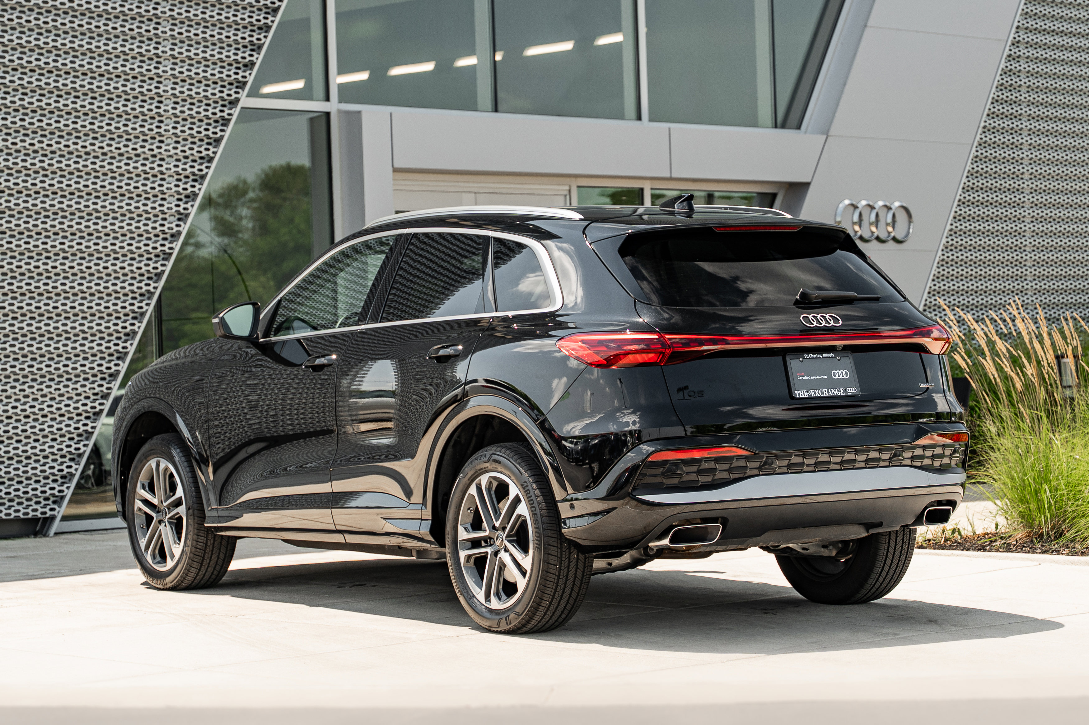 Certified 2025 Audi Q5 Premium w/ Convenience Package AWD/4WD image 5