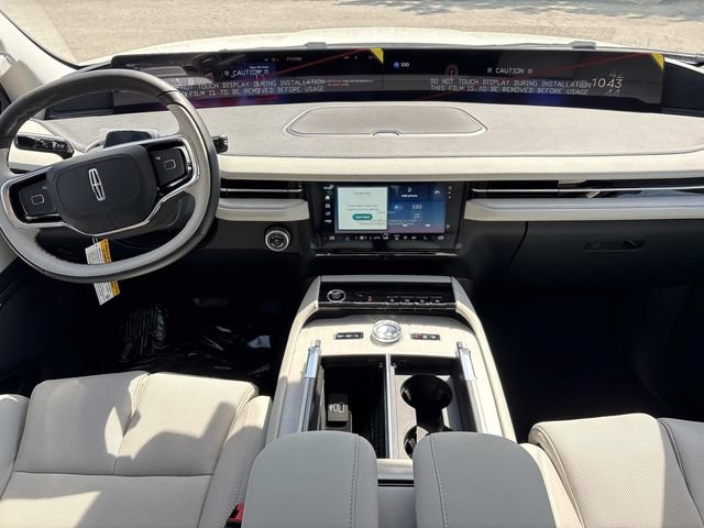 New 2026 Lincoln Navigator L Premier AWD/4WD image 16