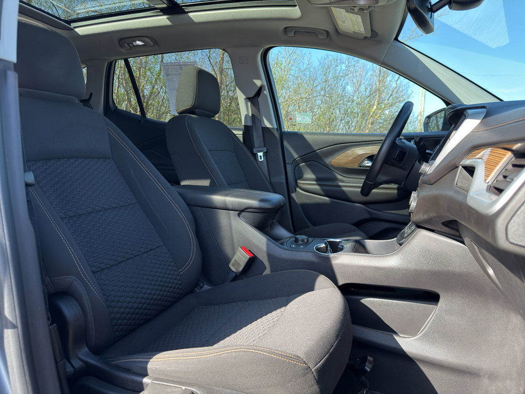 Used 2021 GMC Terrain SLE w/ GMC Pro Grade Package AWD/4WD image 22
