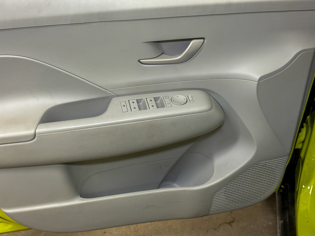 Used 2025 Hyundai Kona SEL AWD/4WD image 19