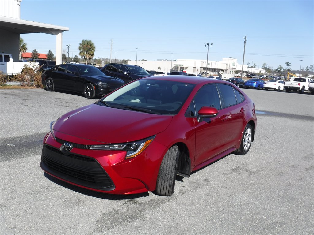 Used 2025 Toyota Corolla LE image 17