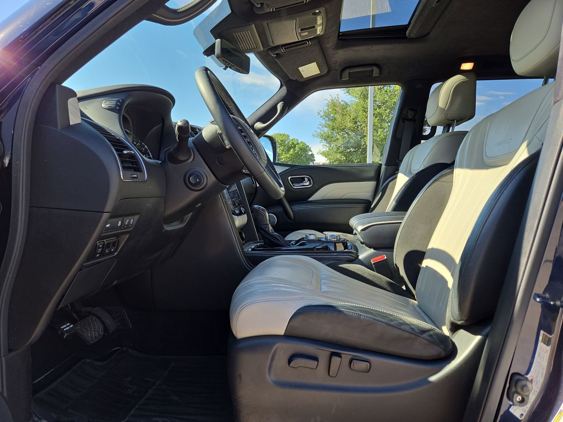 Used 2020 INFINITI QX80 Limited w/ All-Season Package AWD/4WD image 16