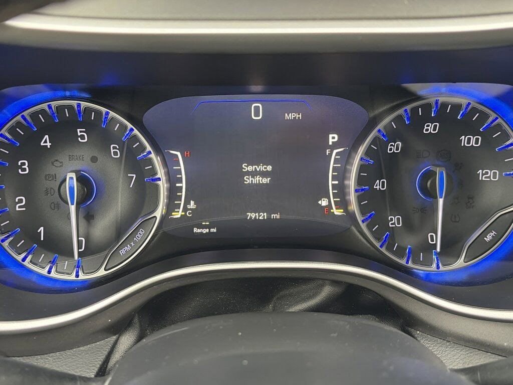 Used 2022 Chrysler Pacifica Touring-L image 19