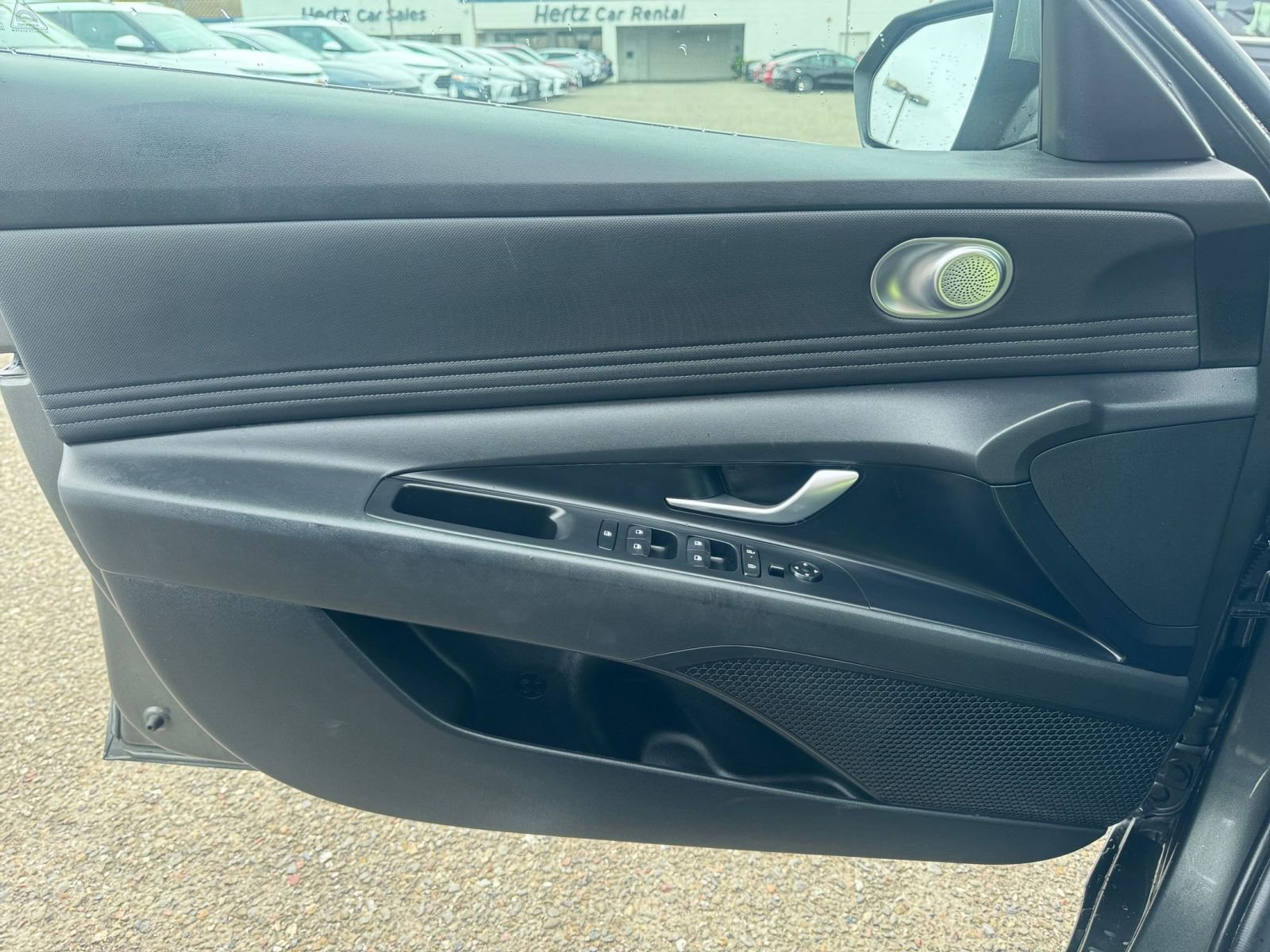 Used 2025 Hyundai Elantra SEL image 20