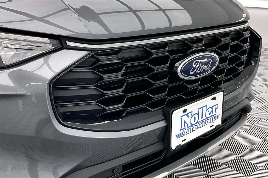 Certified 2025 Ford Escape ST-Line image 28
