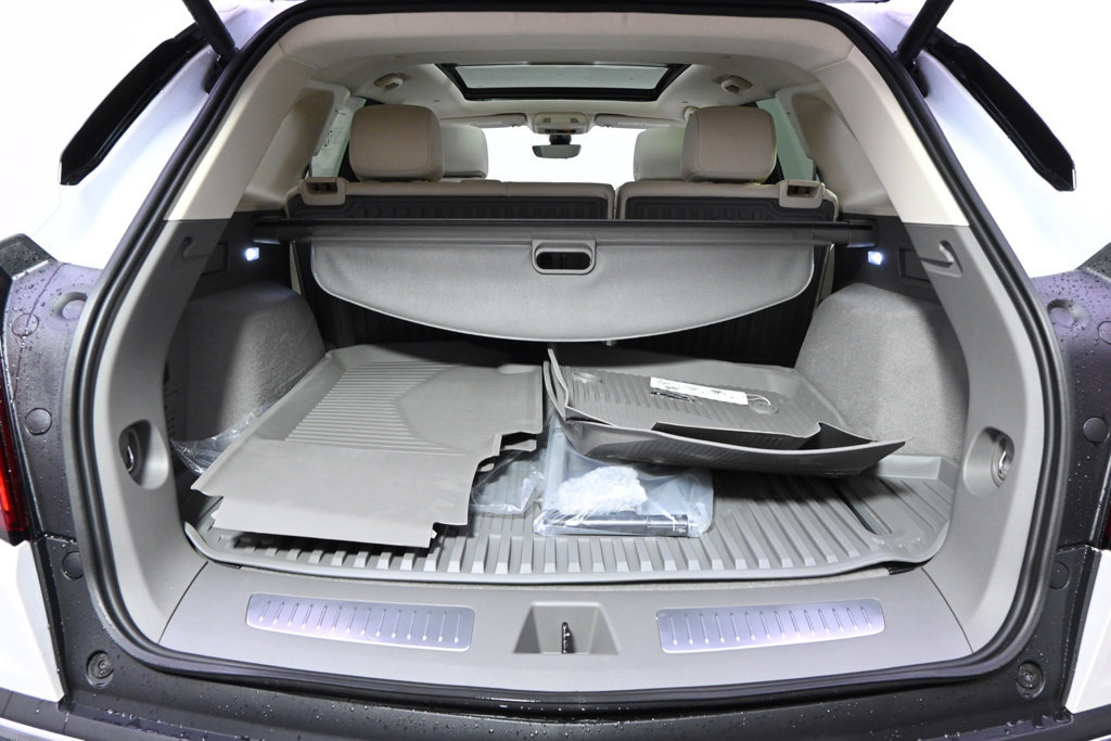 New 2026 Cadillac XT5 Premium Luxury w/ LPO, Floor Liner Package AWD/4WD image 19