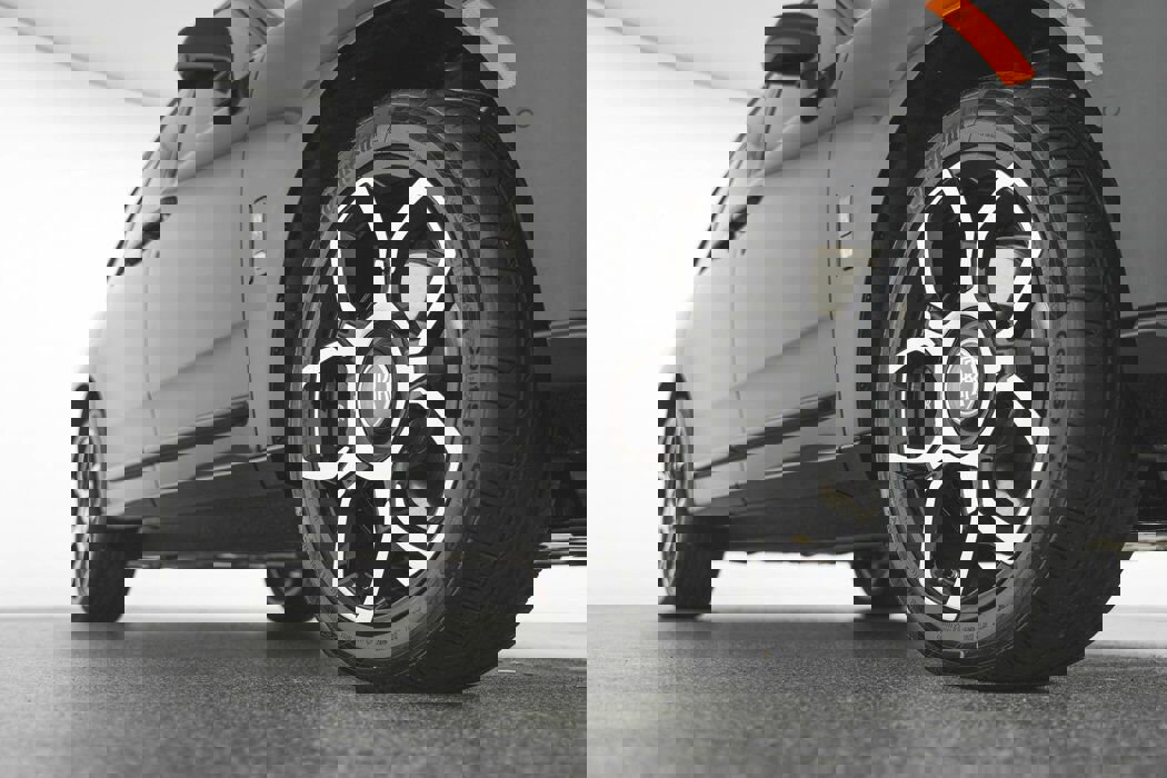 New 2025 Rolls-Royce Cullinan Black Badge image 10