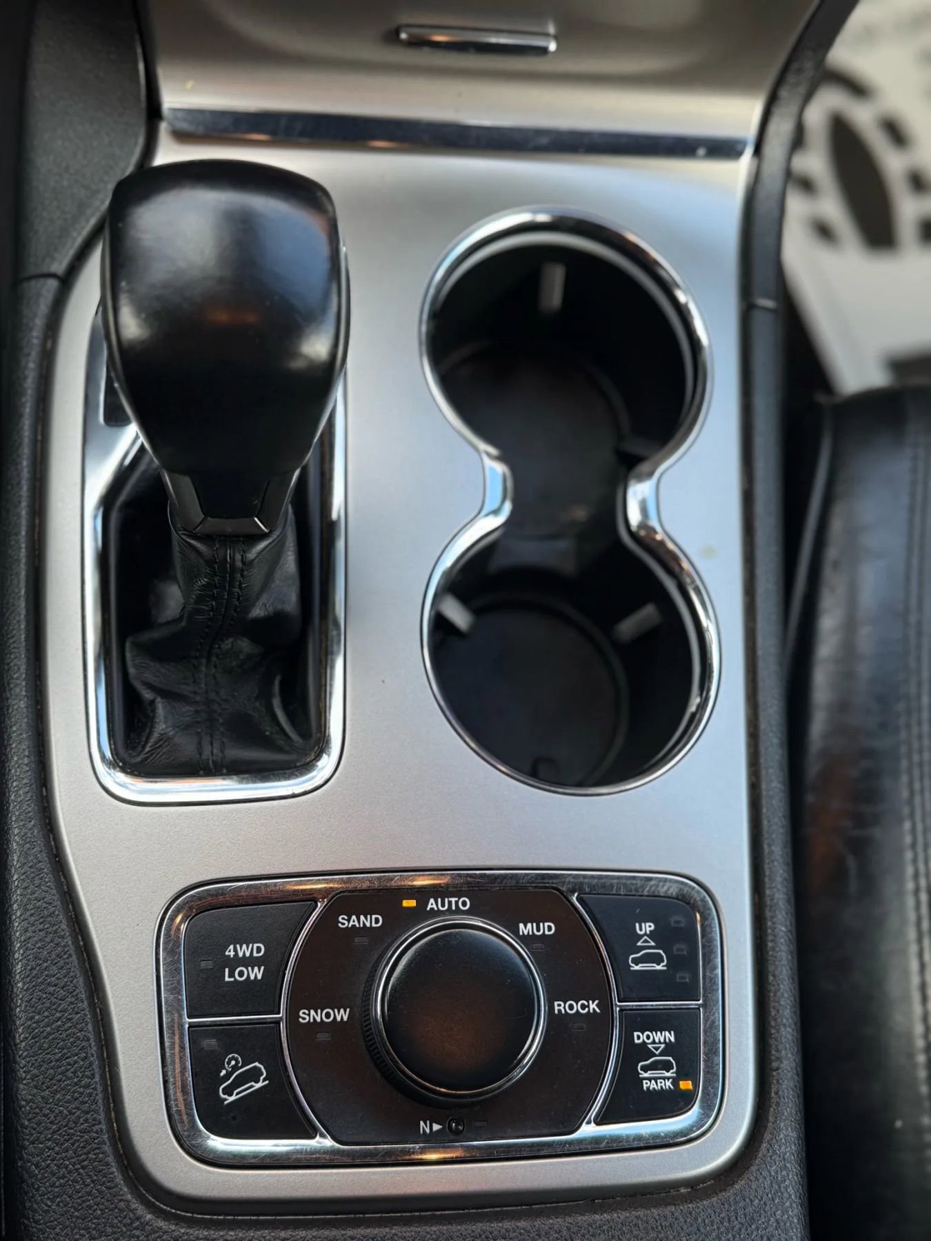 Used 2018 Jeep Grand Cherokee Overland image 22