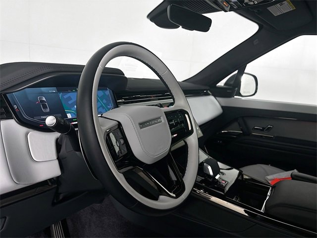 Used 2025 Land Rover Range Rover Sport Dynamic SE image 9