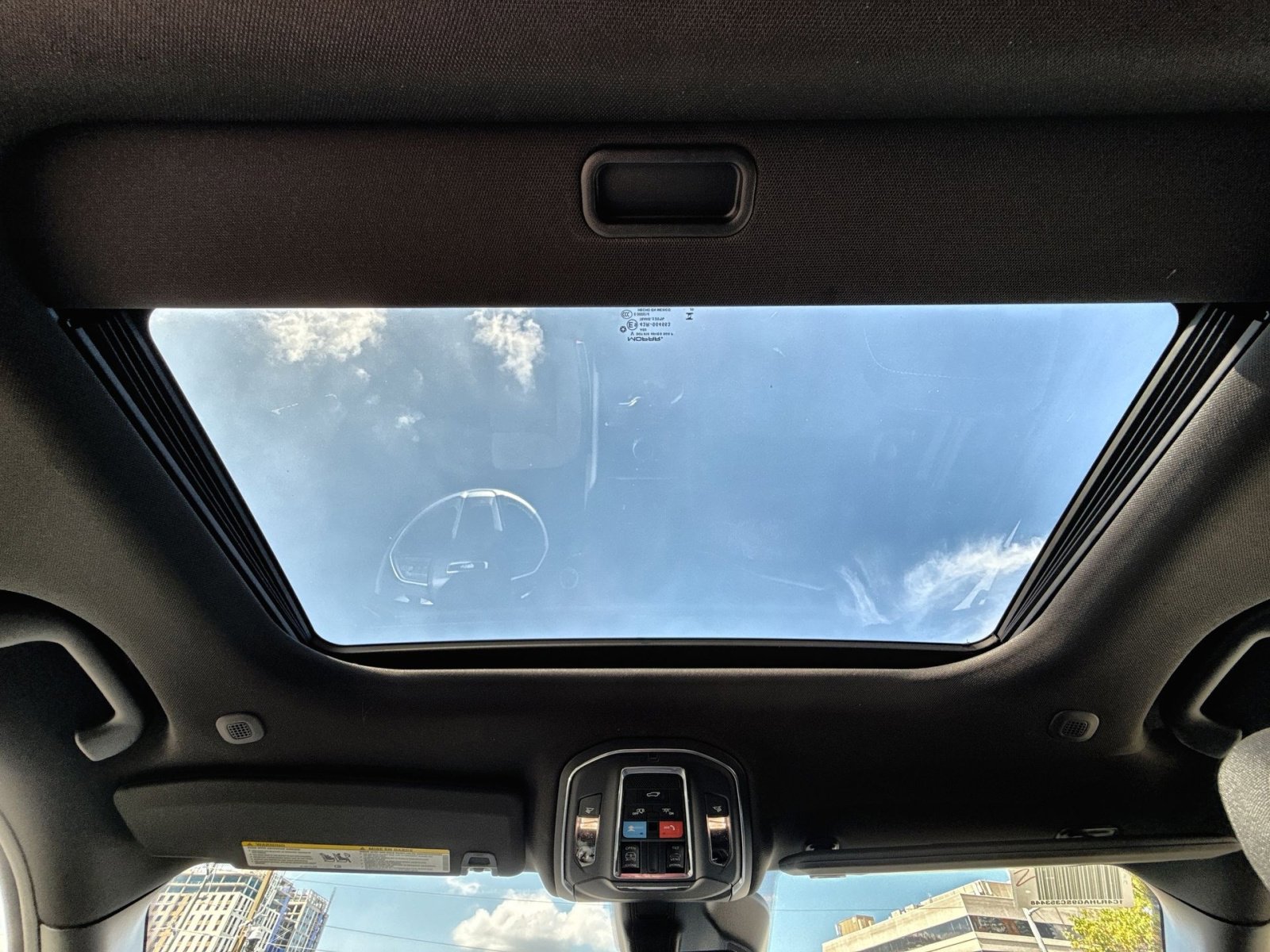 New 2025 Jeep Grand Cherokee Laredo X w/ Luxury Tech Group I image 23