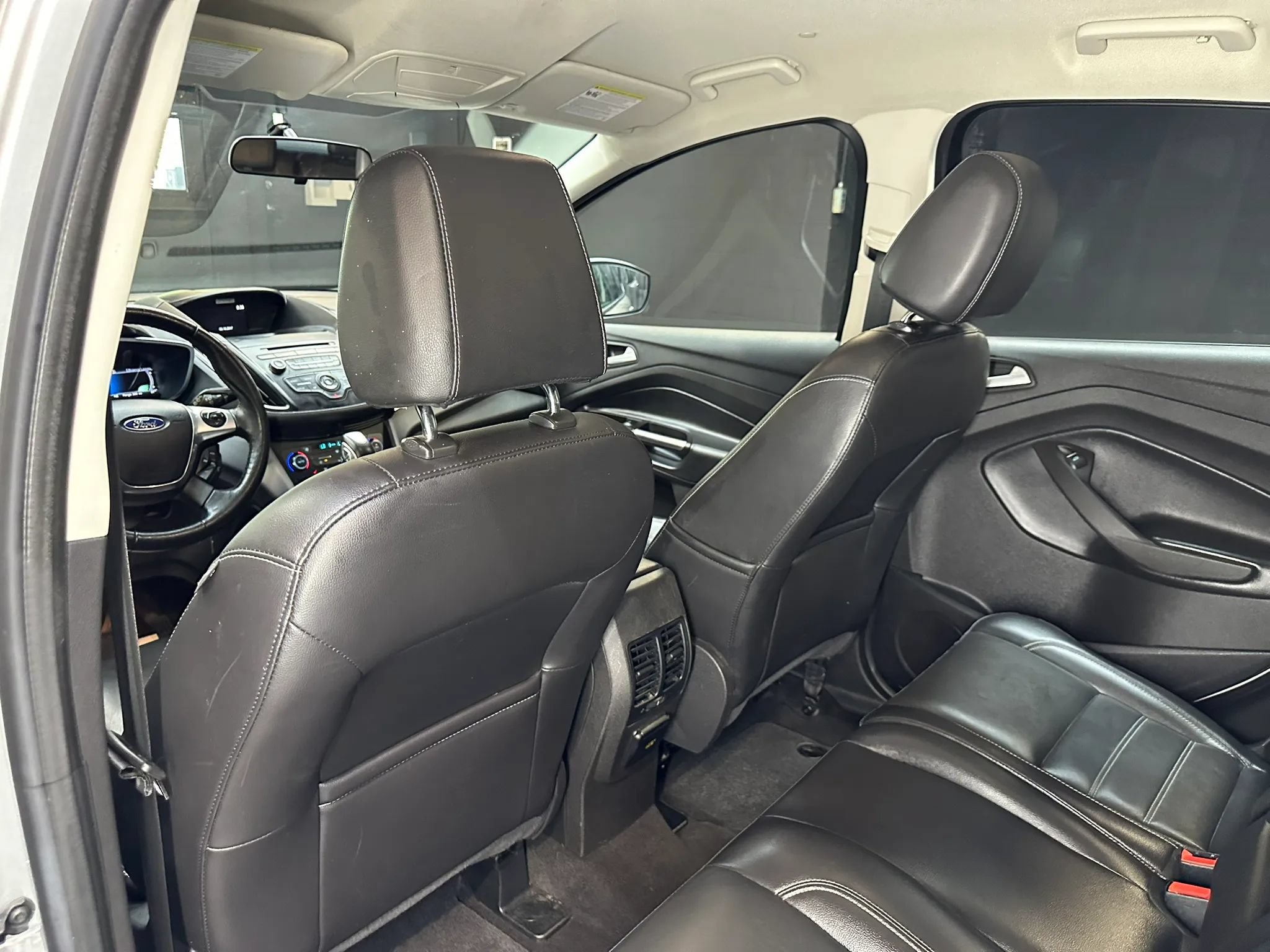 Used 2017 Ford C-MAX Energi SE w/ Equipment Group 402A FWD image 19