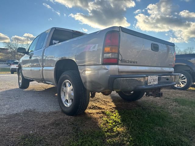 Used 2005 GMC Sierra 1500 SLE w/ Safe And Sound Package AWD/4WD image 2