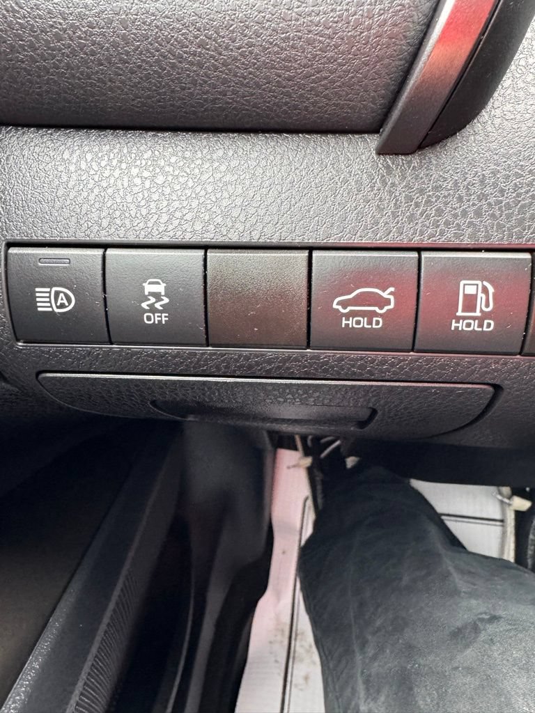 Used 2021 Toyota Camry XLE w/ Navigation Upgrade Package FWD image 26