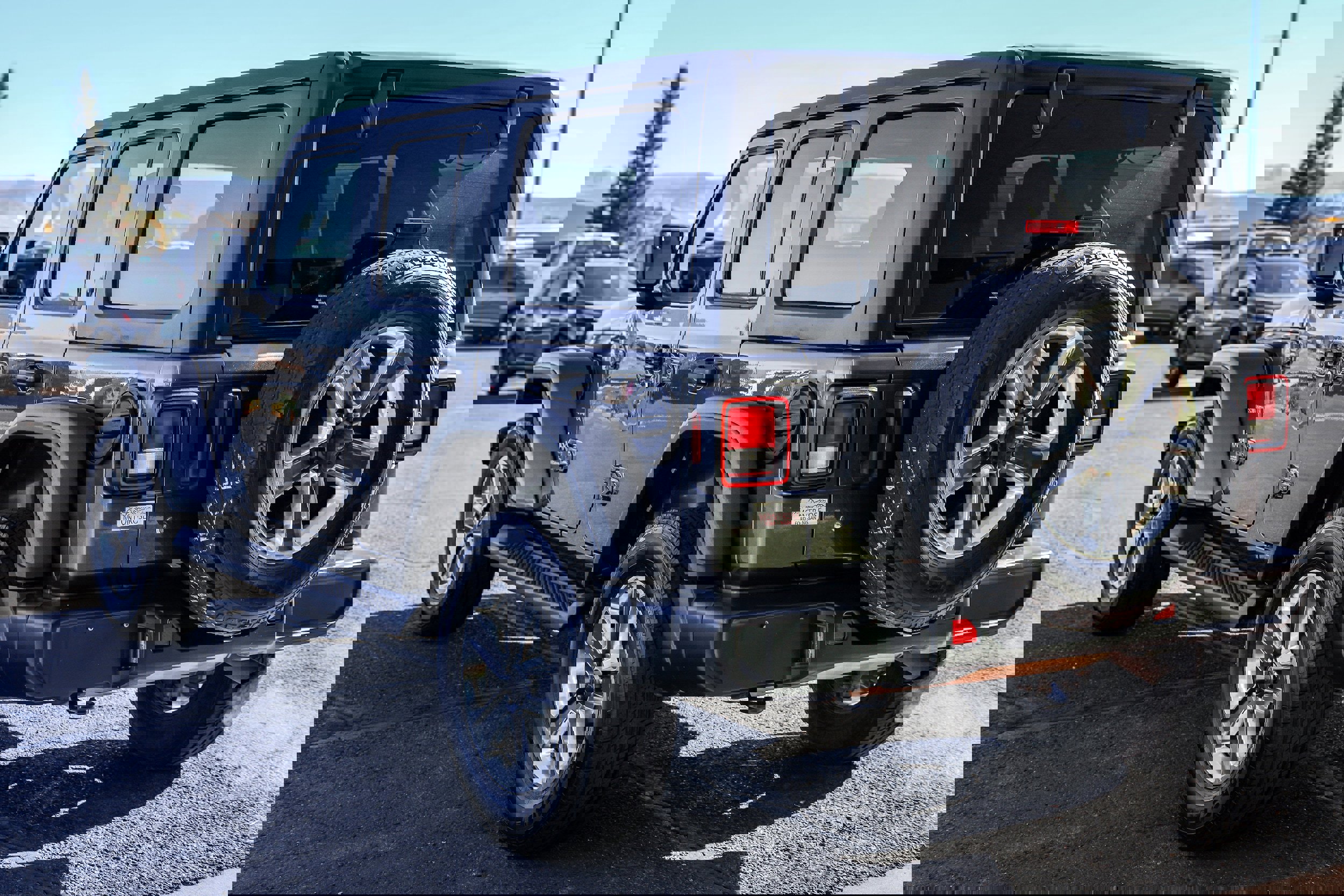 Used 2020 Jeep Wrangler Unlimited Sahara image 6