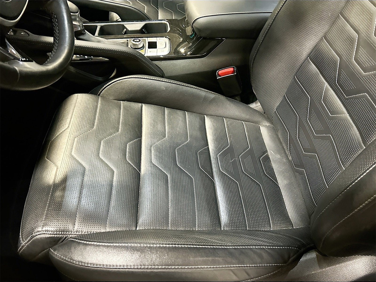 Used 2022 Kia Telluride SX w/ SX Prestige Package image 20