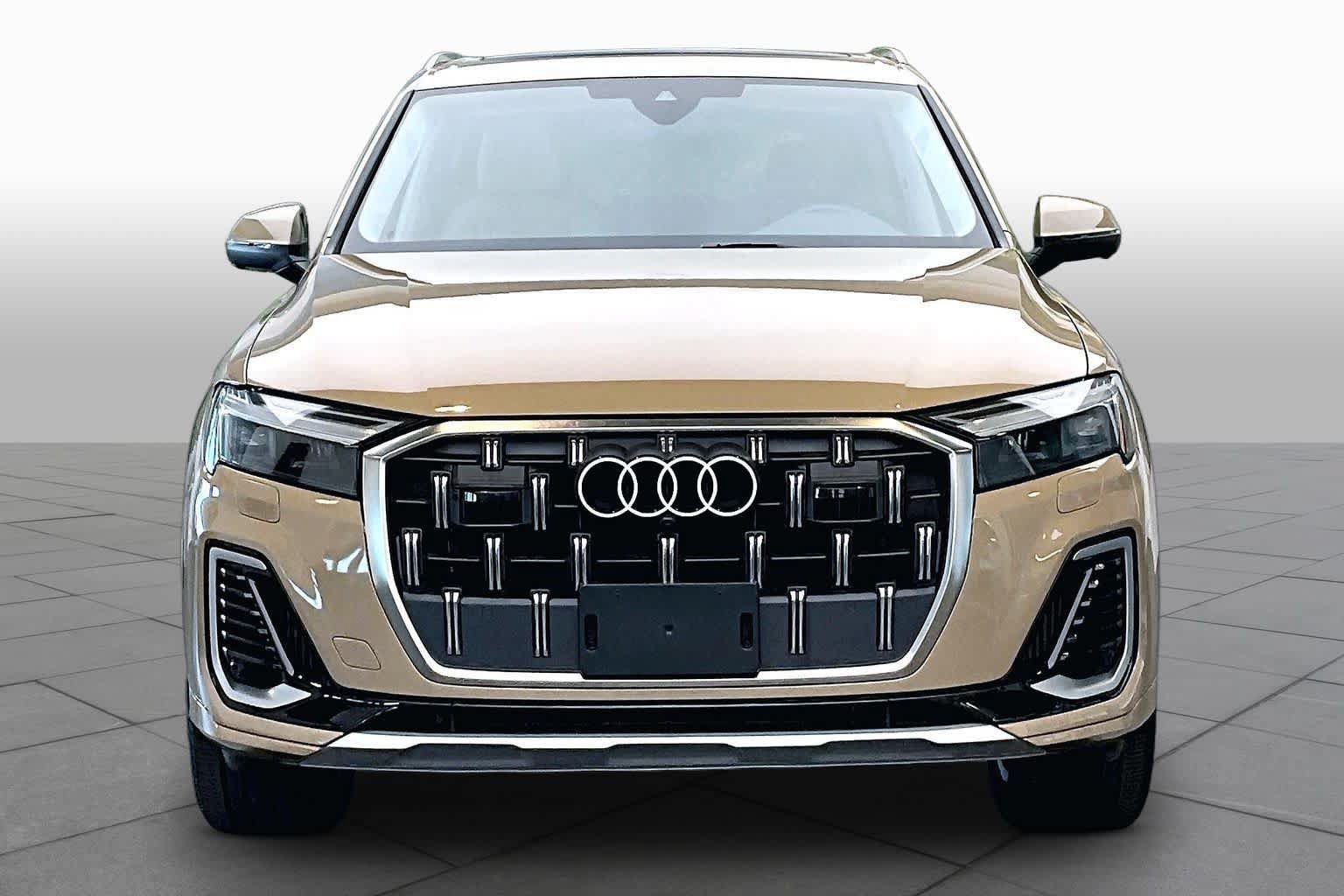 Used 2025 Audi Q7 3.0T Premium Plus w/ Premium Plus Package AWD/4WD image 3