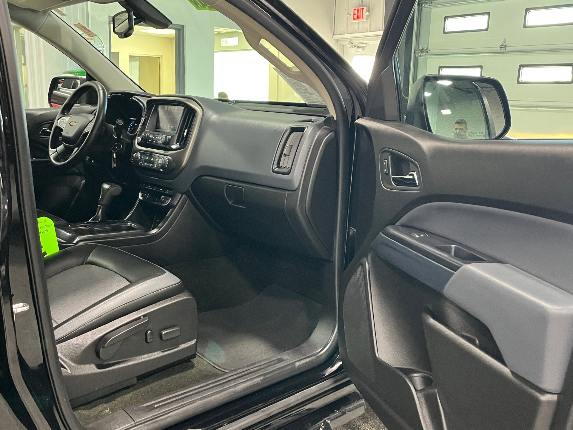 Used 2016 Chevrolet Colorado Z71 image 9