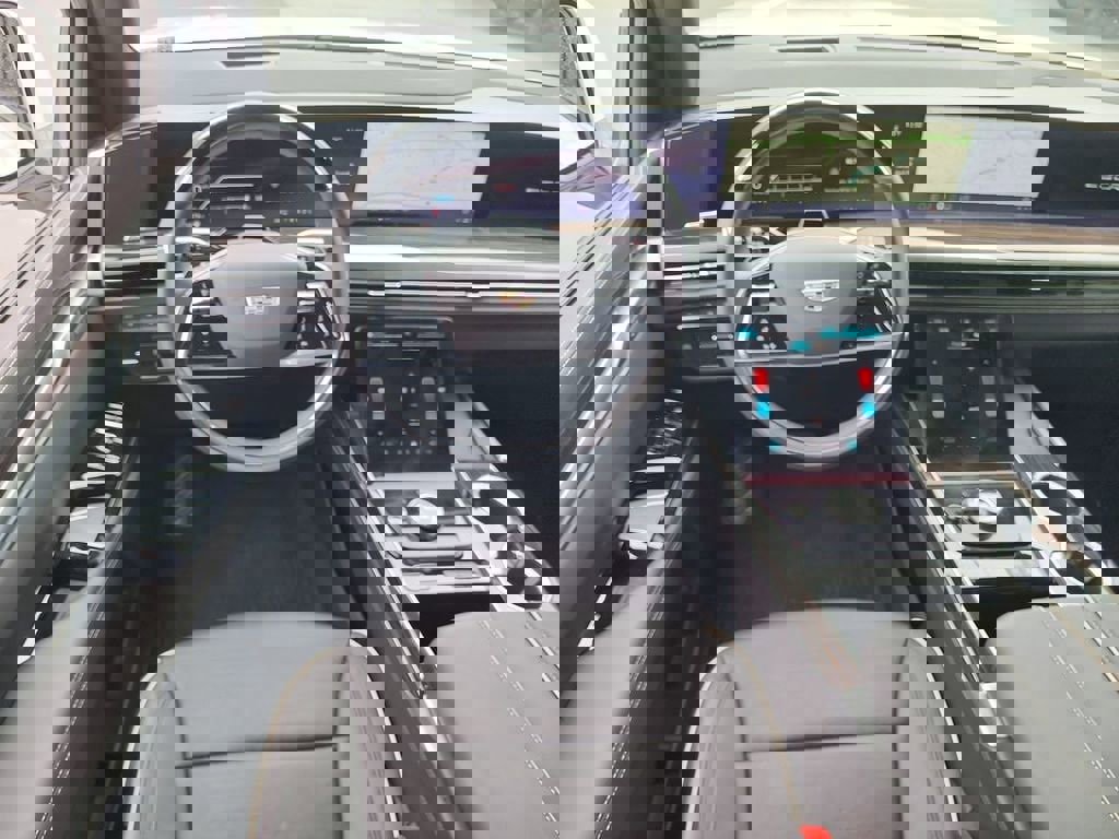 Certified 2025 Cadillac Escalade ESV Premium Luxury AWD/4WD image 10