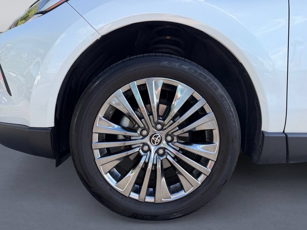 Used 2023 Toyota Venza Limited AWD/4WD image 9