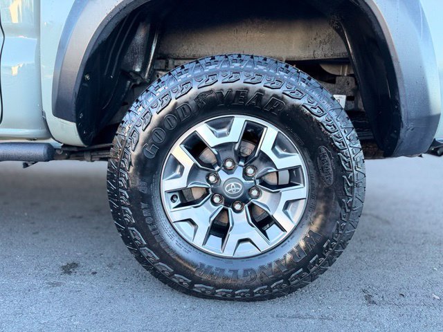 Used 2023 Toyota Tacoma TRD Off-Road AWD/4WD image 27