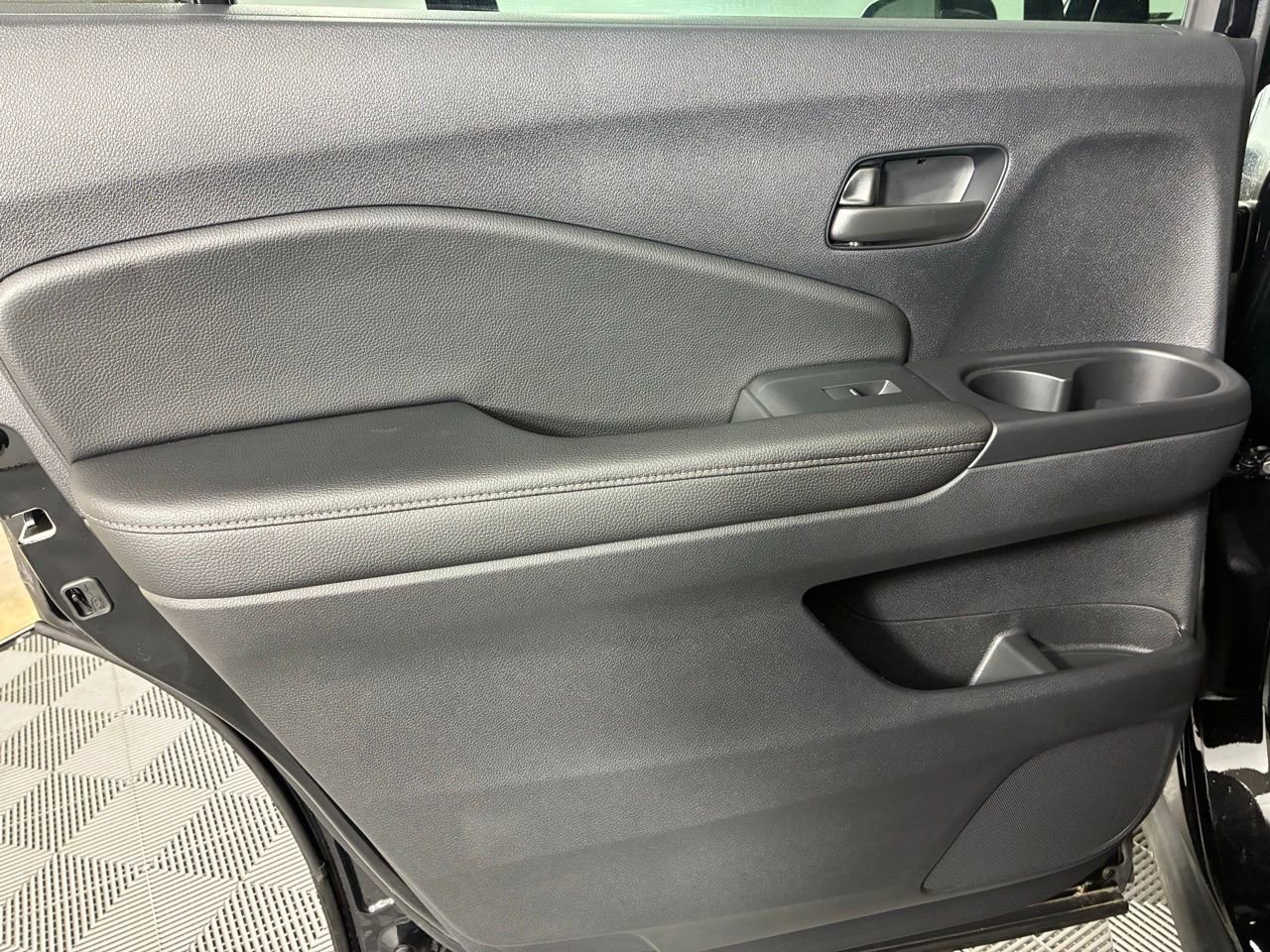 Used 2025 Honda Passport EX-L image 24