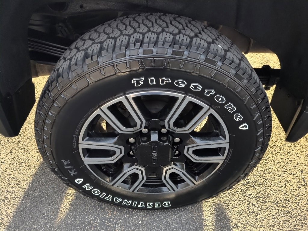 Used 2020 GMC Sierra 2500 AT4 w/ AT4 Premium Package image 14