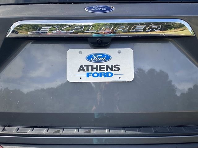 Used 2023 Ford Explorer XLT w/ Equipment Group 202A AWD/4WD image 7