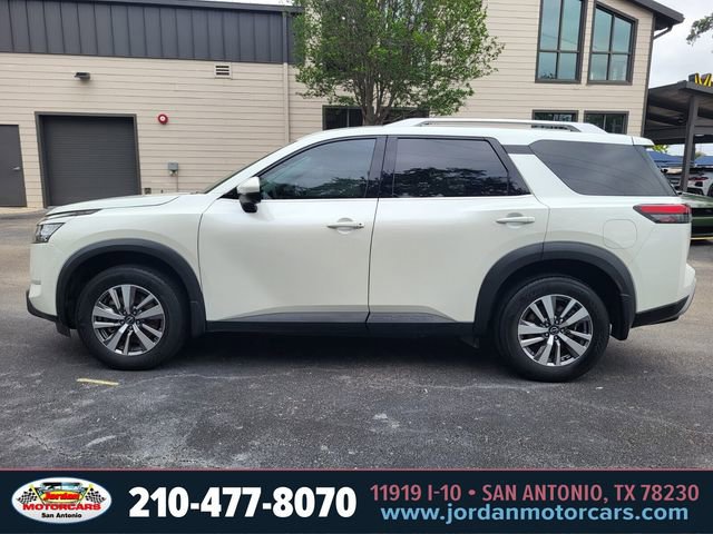Used 2023 Nissan Pathfinder SL FWD image 2