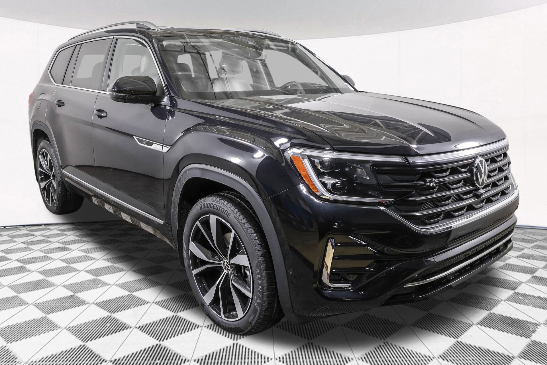 New 2026 Volkswagen Atlas SEL Premium R-Line image 9