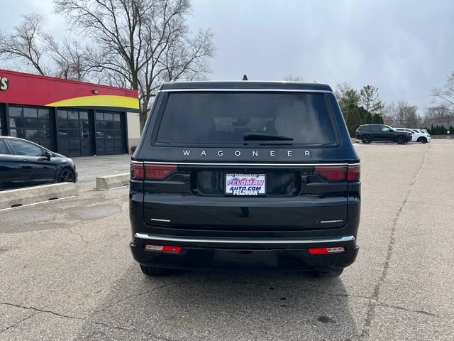 Used 2023 Jeep Wagoneer L Series III w/ Preferred Equipment Group AWD/4WD image 4