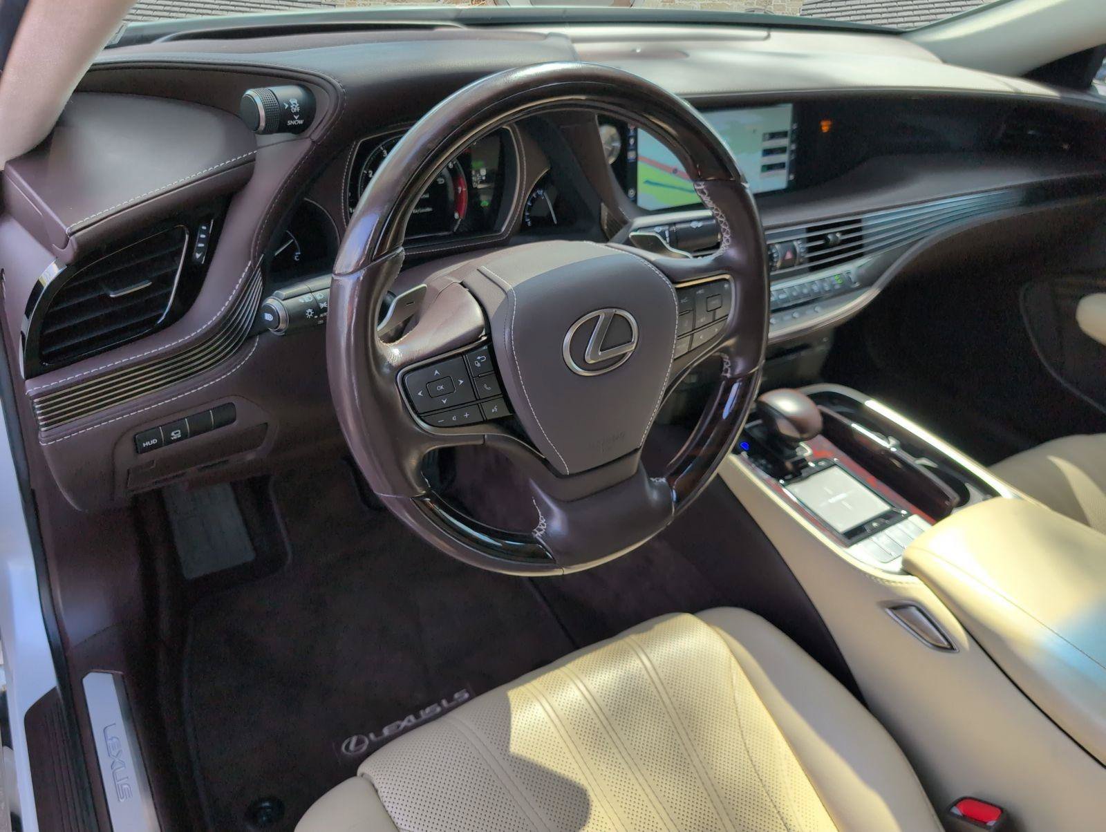 Used 2018 Lexus LS 500h w/ Luxury Package RWD image 6