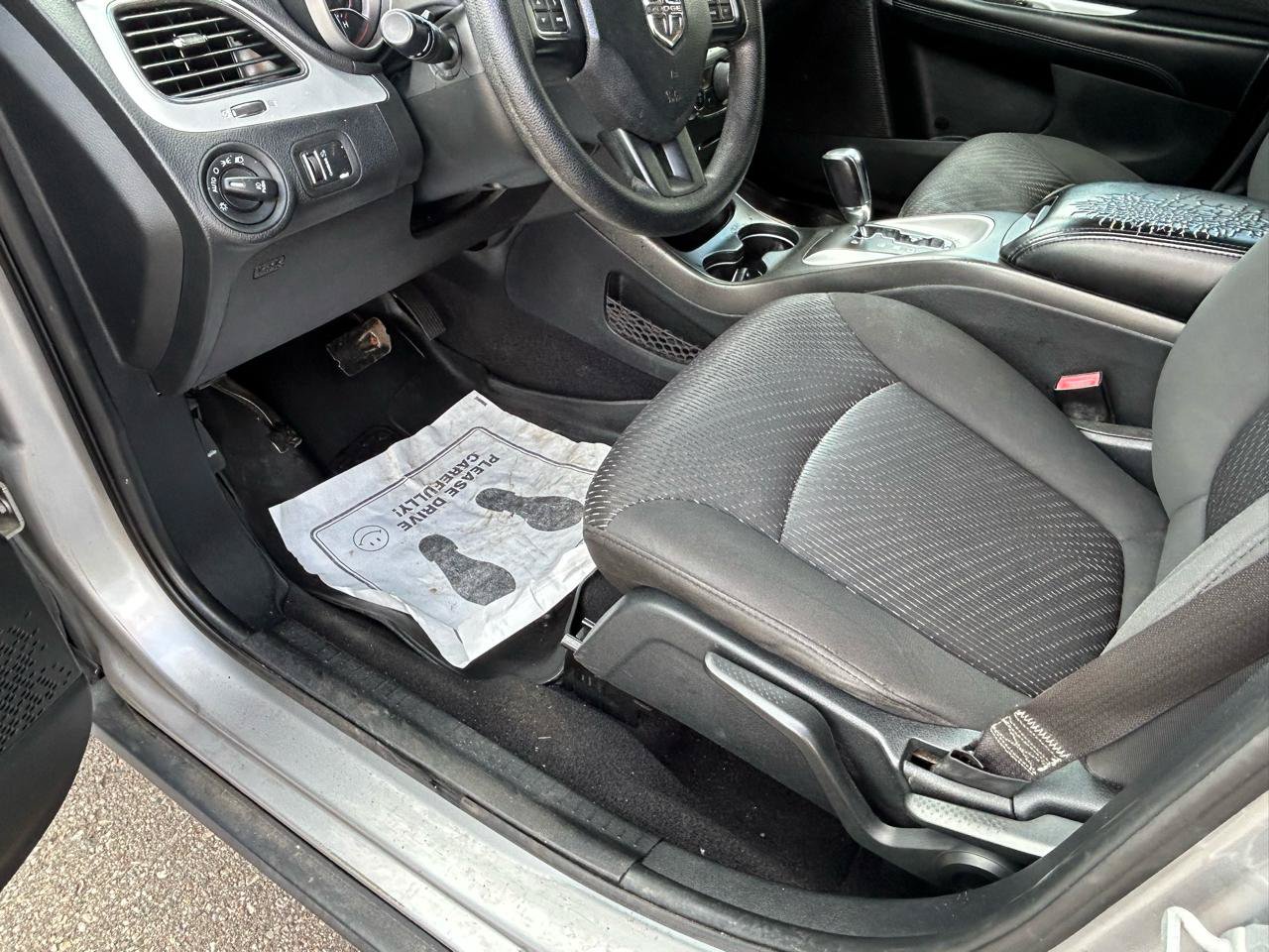 Used 2017 Dodge Journey SXT FWD image 9