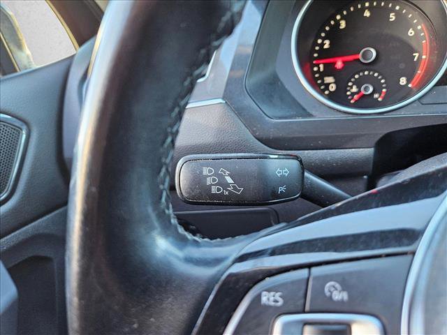 Used 2018 Volkswagen Tiguan SE image 14