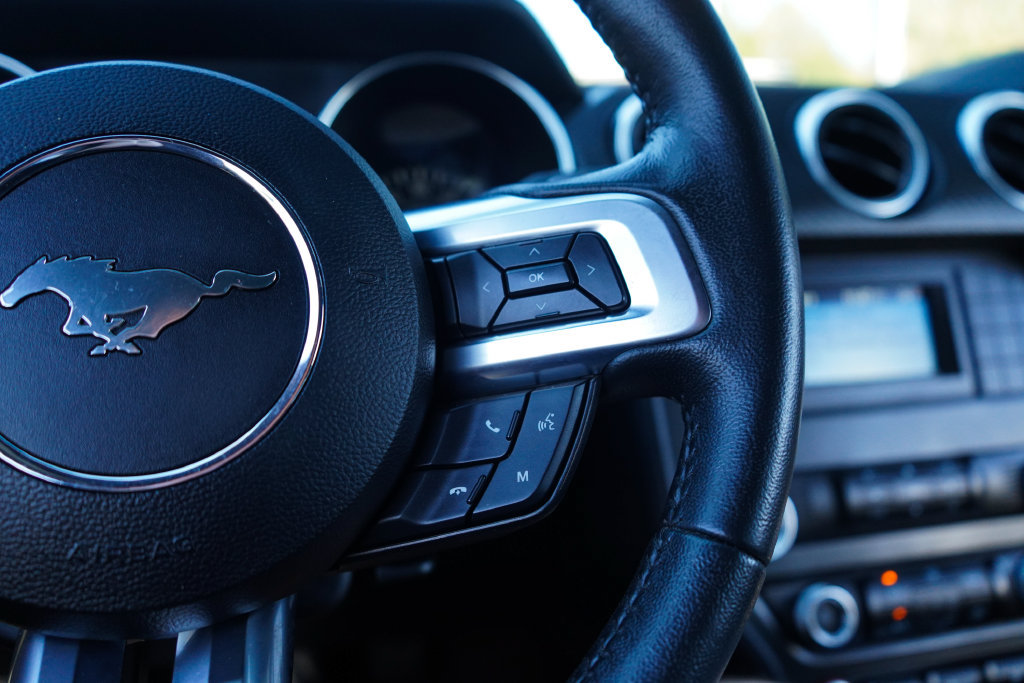 Used 2020 Ford Mustang Coupe RWD image 29