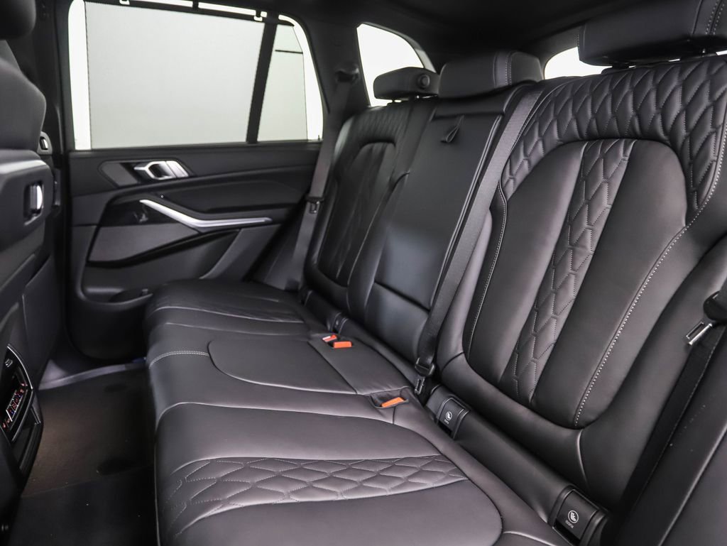 New 2026 BMW X5 M60i image 23