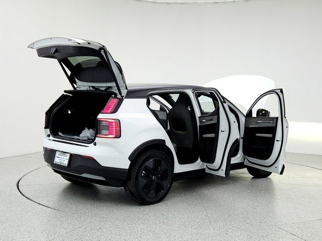 New 2026 Volvo EX30 Cross Country Ultra image 11