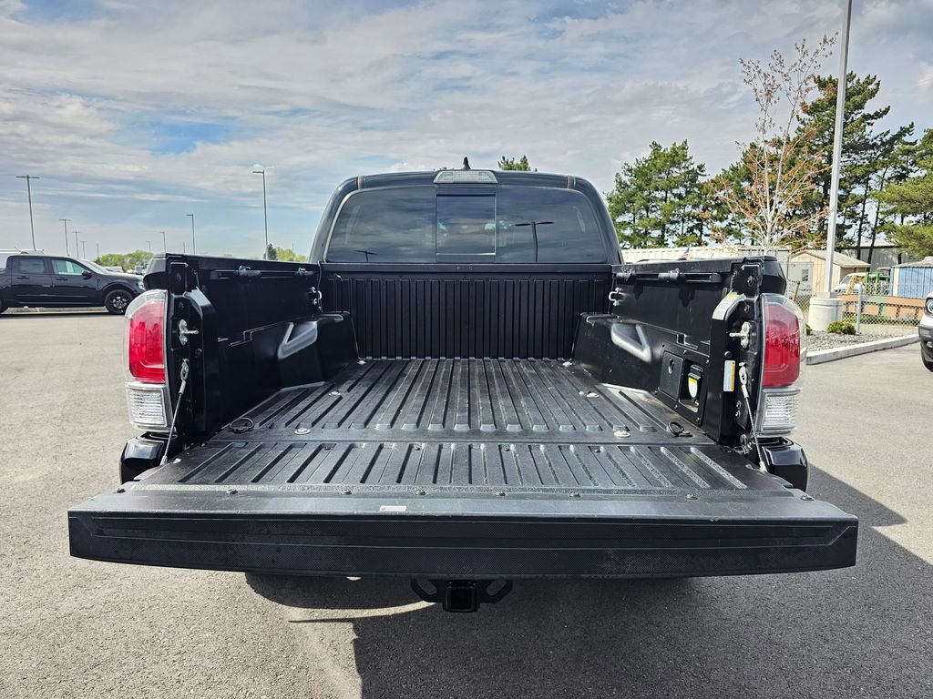 Used 2020 Toyota Tacoma TRD Sport image 35