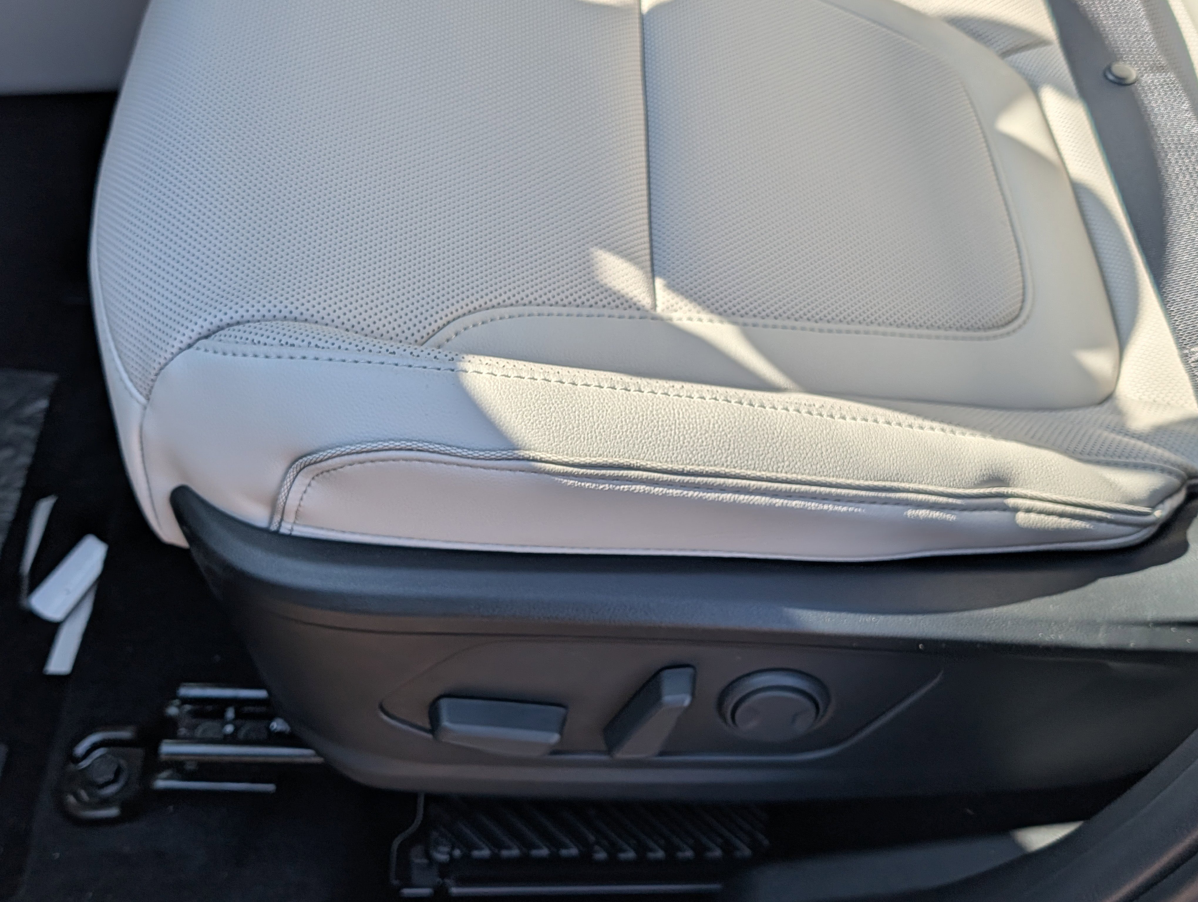 New 2026 Hyundai Tucson Limited image 13