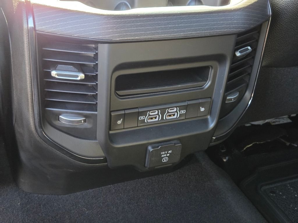 Used 2024 RAM 3500 Limited AWD/4WD image 16