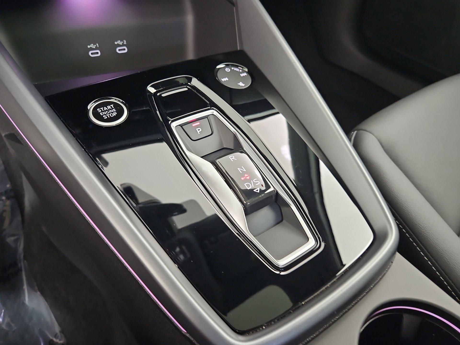 Certified 2025 Audi A3 2.0T Premium Plus w/ Premium Plus Package image 33