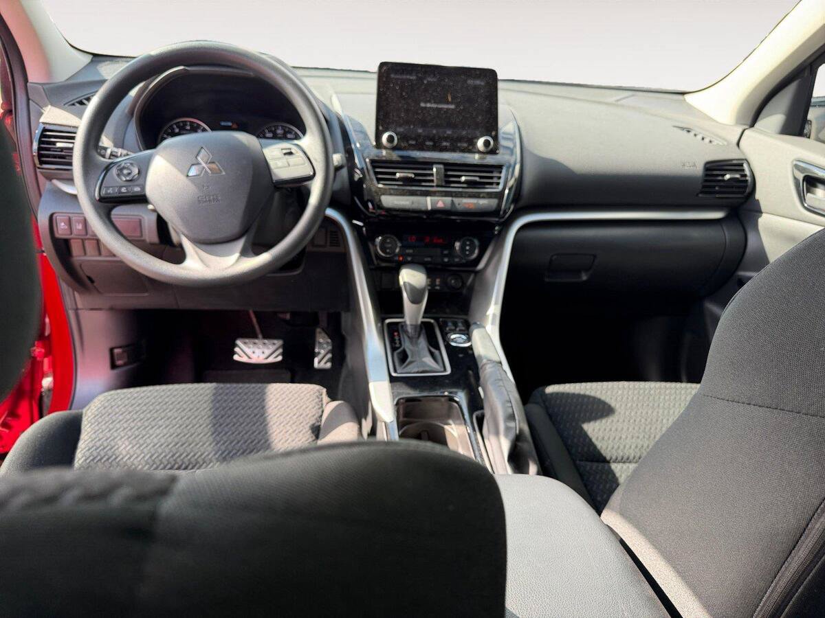 Used 2024 Mitsubishi Eclipse Cross LE AWD/4WD image 10