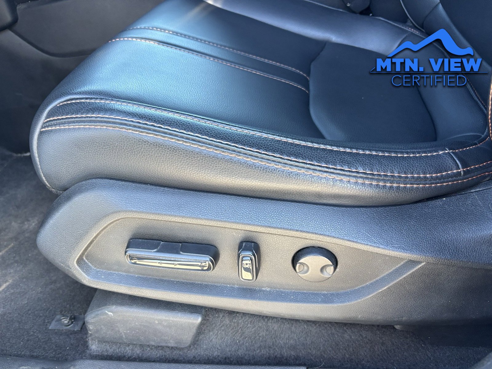 Used 2025 Honda Pilot TrailSport image 19