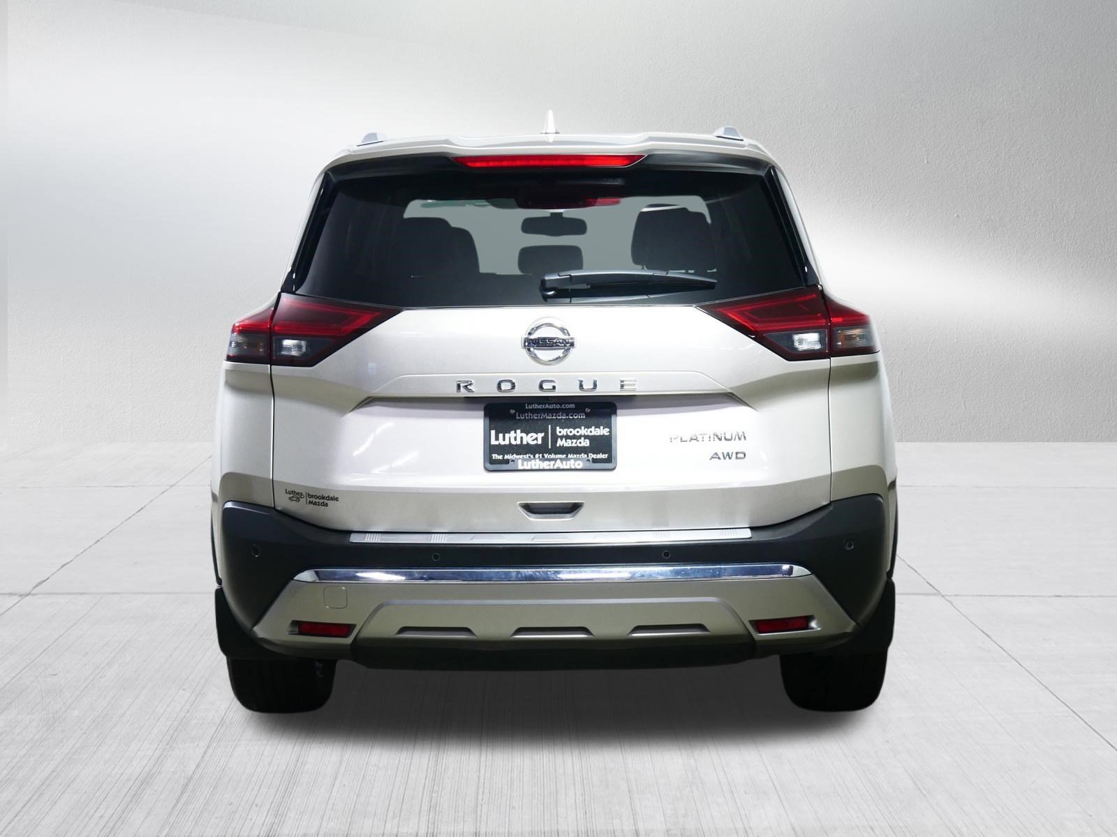 Used 2021 Nissan Rogue Platinum AWD/4WD image 6