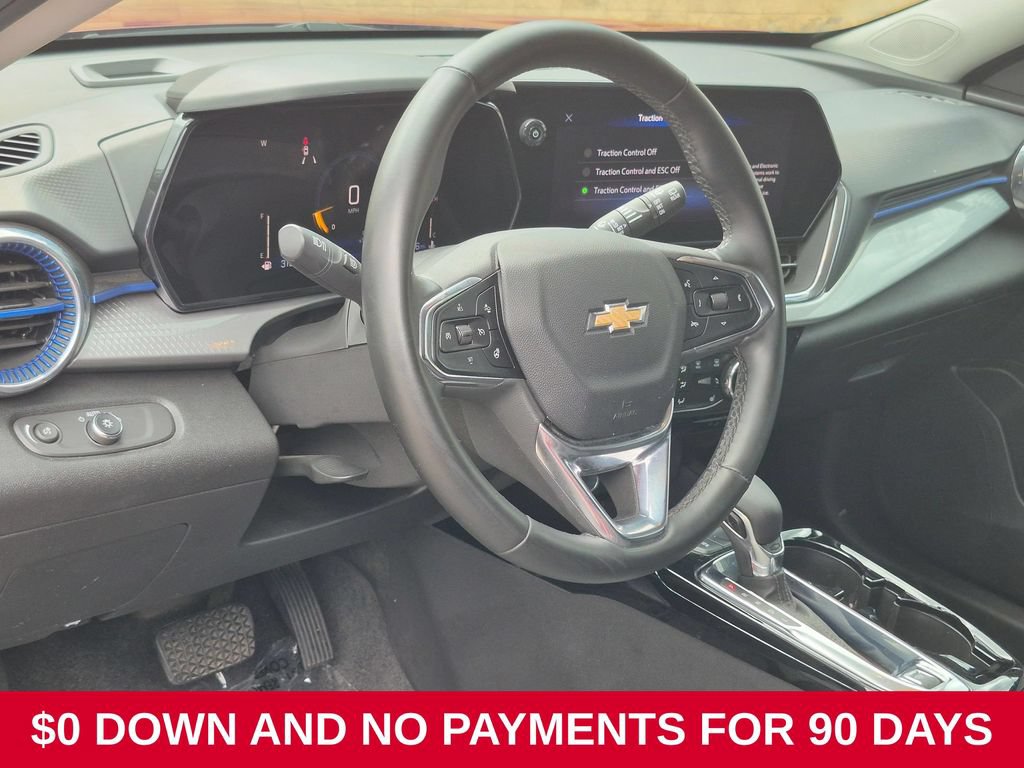Used 2025 Chevrolet Trax LT w/ LT Convenience Package FWD image 14