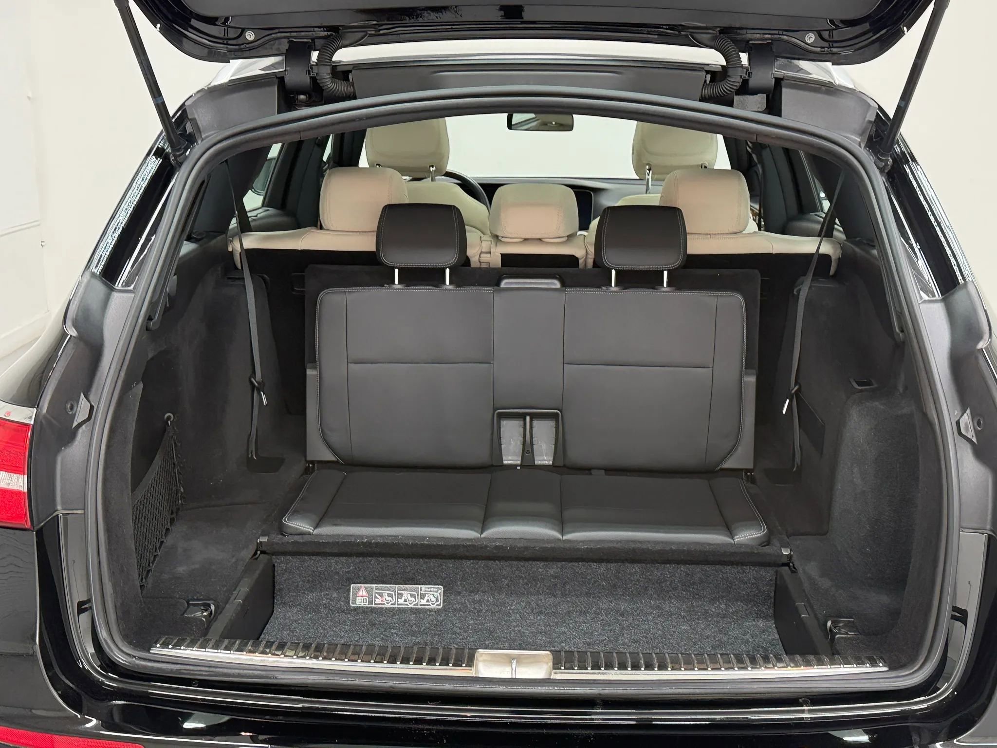 Used 2020 Mercedes-Benz E 450 4MATIC Wagon image 37