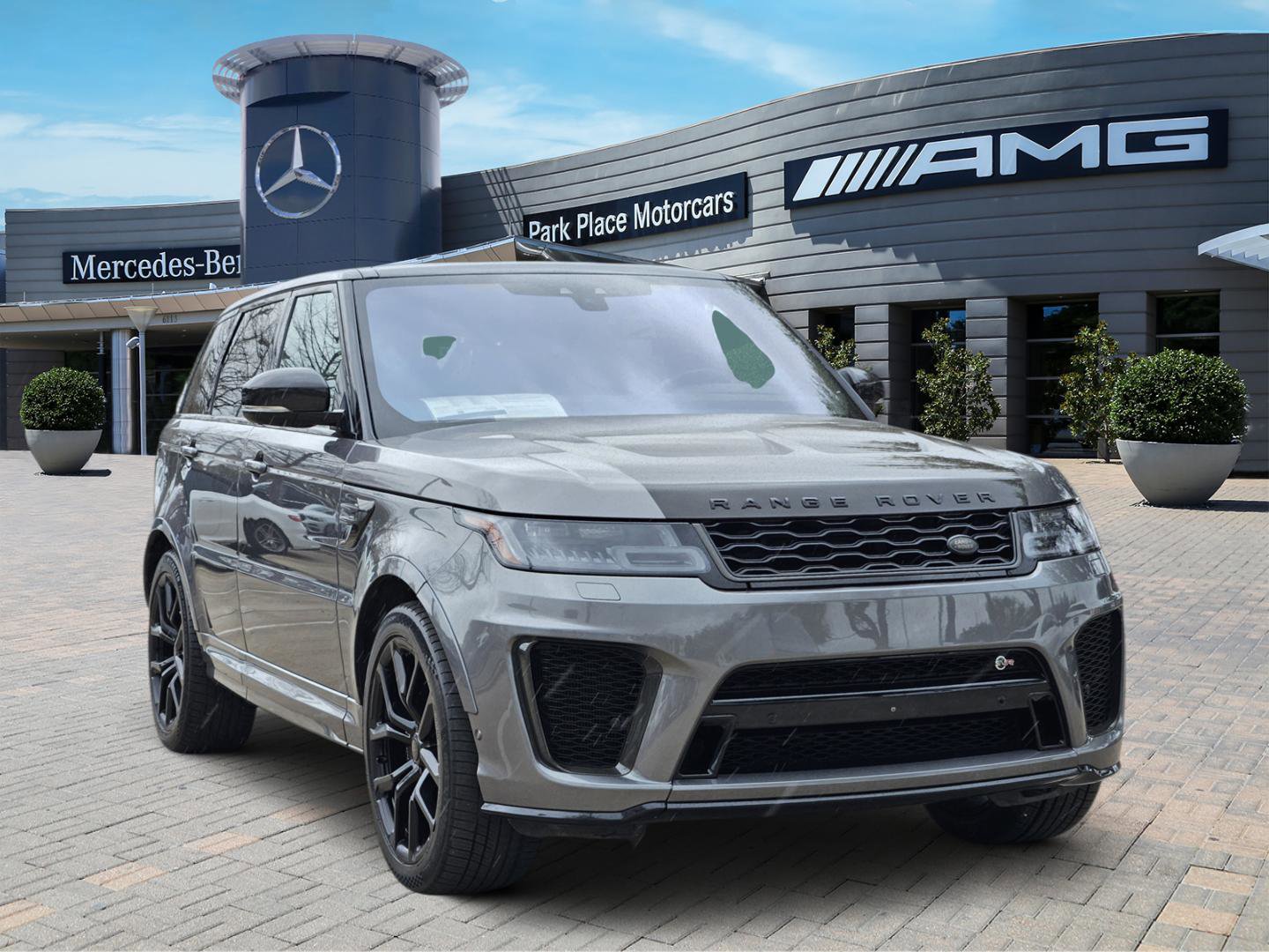 Used 2018 Land Rover Range Rover Sport SVR image 2