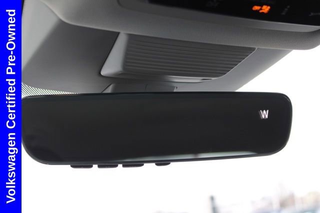 Used 2025 Volkswagen Tiguan SE image 40