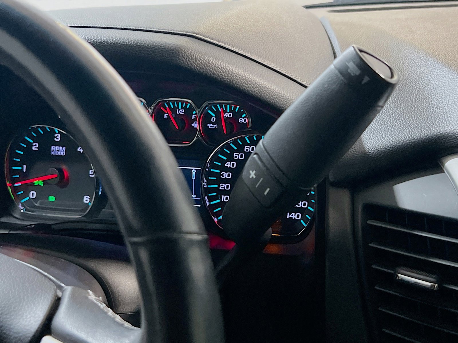 Used 2019 GMC Yukon SLT image 12