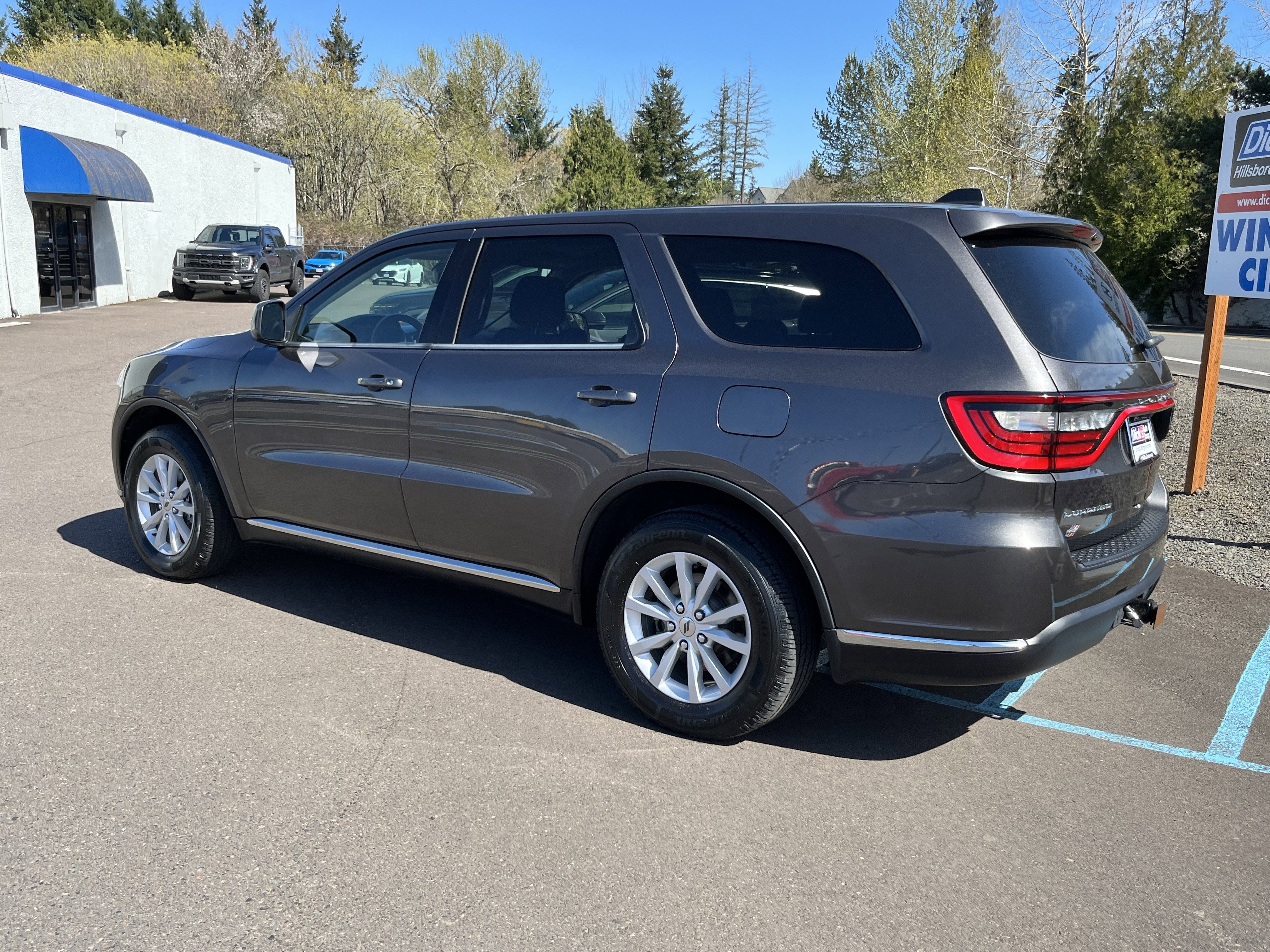 Used 2019 Dodge Durango SXT w/ Trailer Tow Group IV image 3