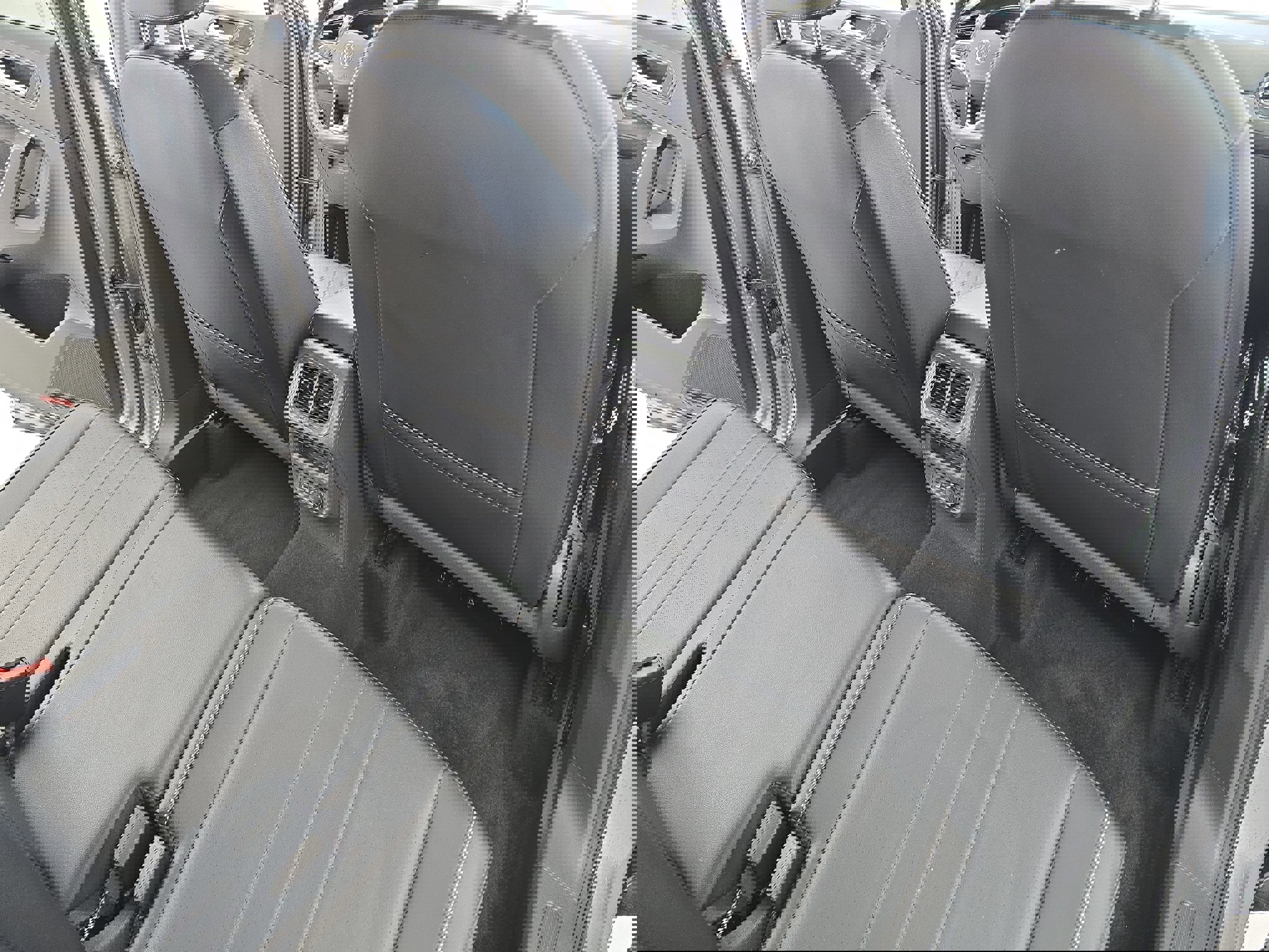 Certified 2022 Volkswagen Tiguan SE w/ Panoramic Sunroof Package image 11